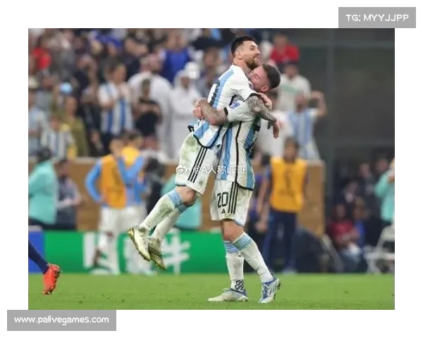 麦卡利斯特谈与梅西并肩作战的乐趣并表示永远怀念这位传奇球员